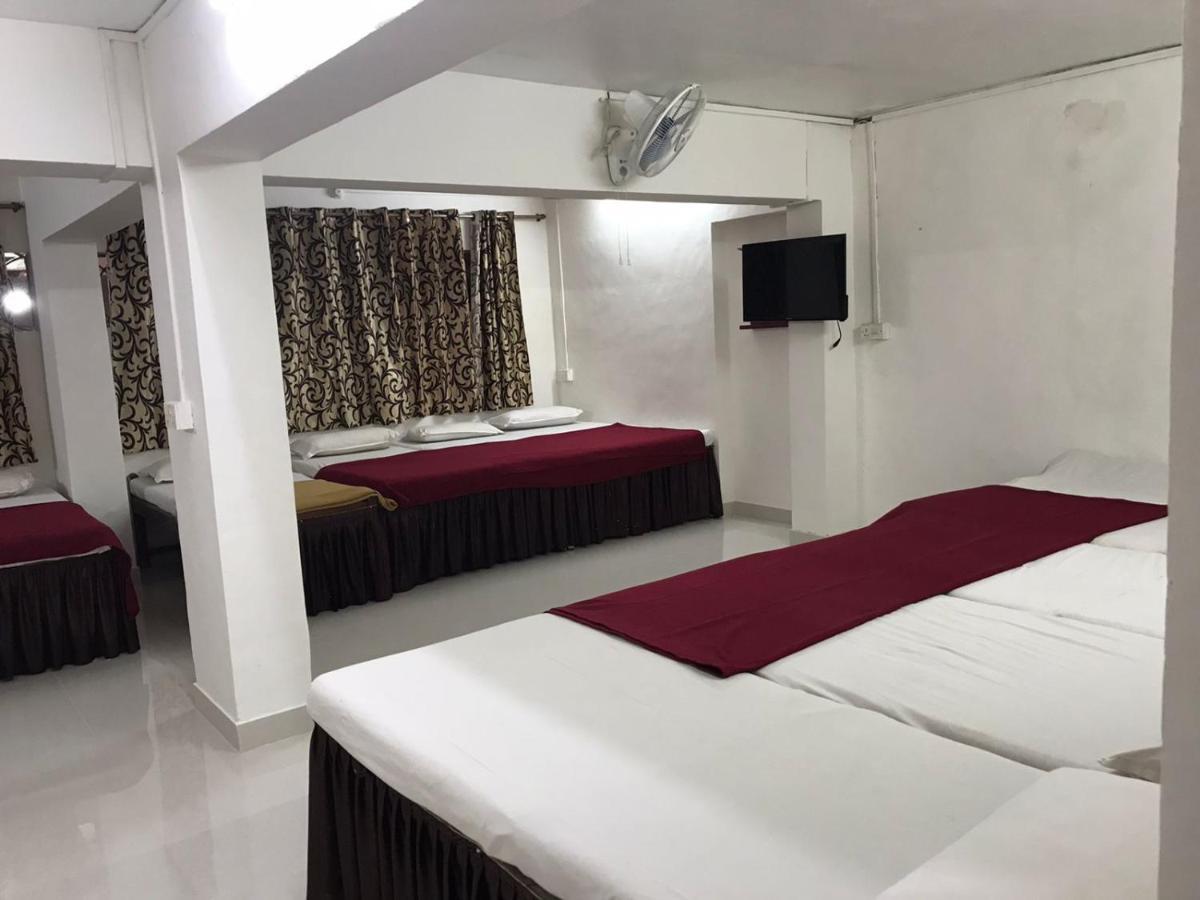 Hotel Priti International 마푸사 외부 사진